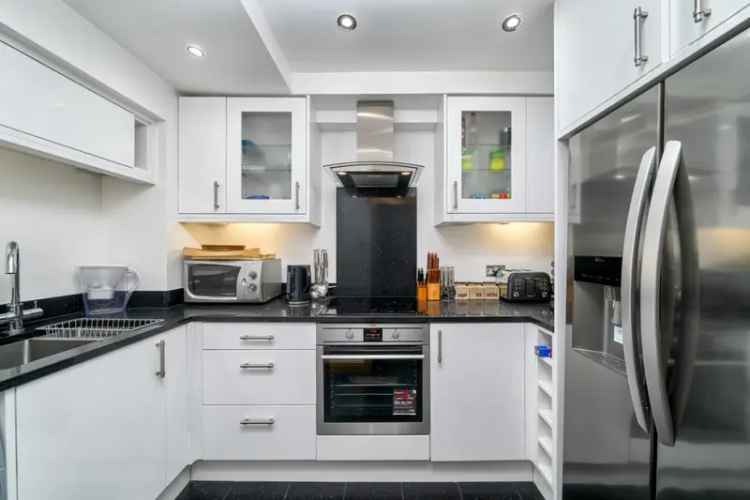 3 Bedroom Flat Mayfair Green Park Apartment For Sale