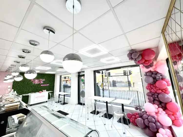 Commercial Property To Let: Ground Floor Dessert Cafe