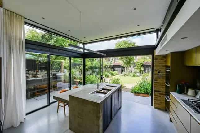 Four Bedroom Terrace House for Sale in Bow London E3