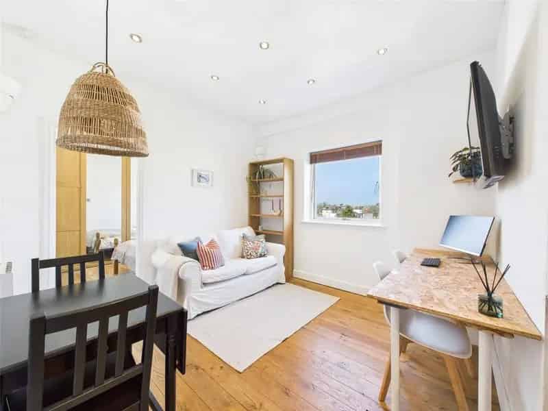 1 Bedroom Apartment for Sale