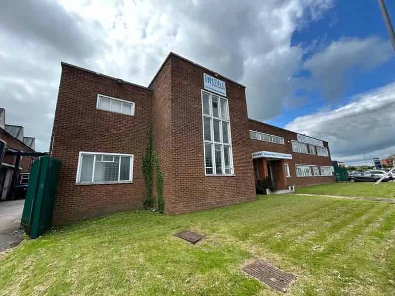 Industrial Unit with Offices B8 and E Use Classes
