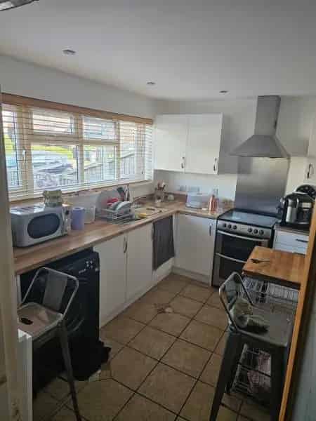 3 Bed Terrace House with 90ft Garden New Kitchen Roof and Boiler