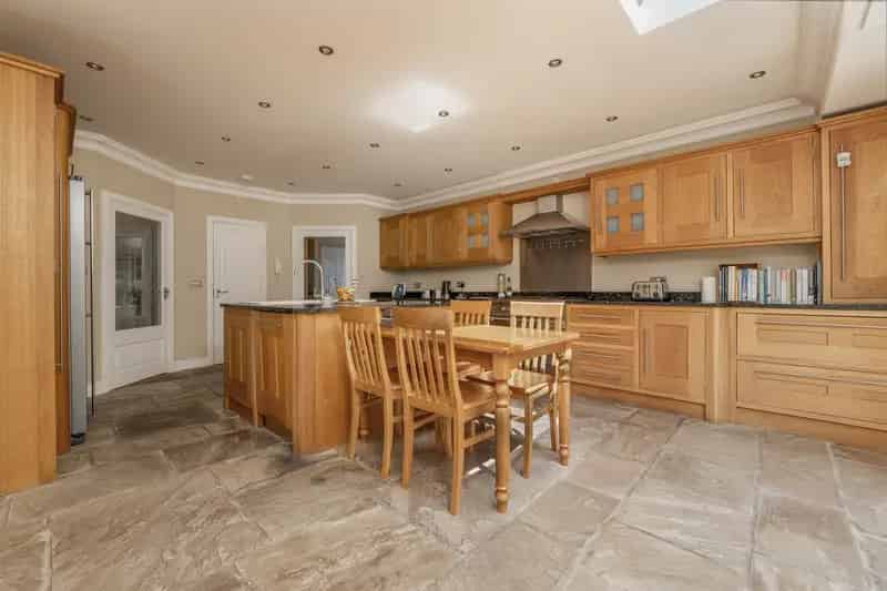 5 Bedroom Detached House for Sale Cropwell Butler