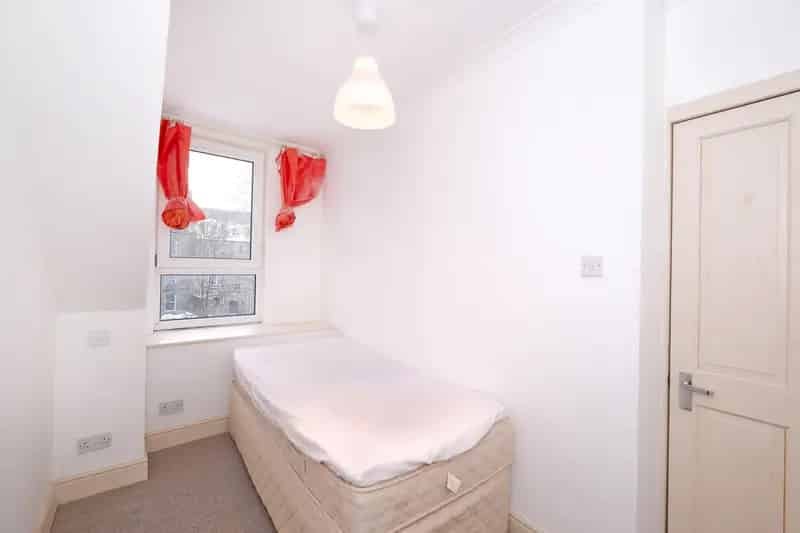 Aberdeen City Centre Flat Near University