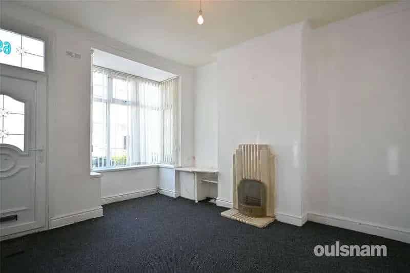 2 bed house for sale