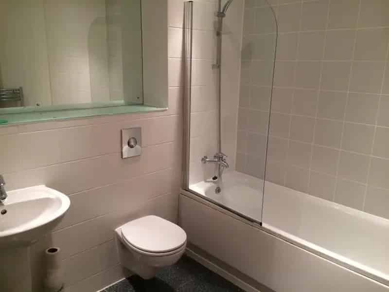 2 bedroom Flat
 To Let