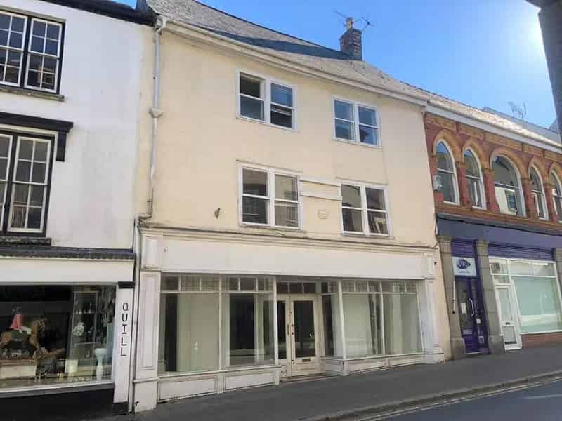 Ground Floor Retail Shop Bodmin Town Centre 1345 sq ft