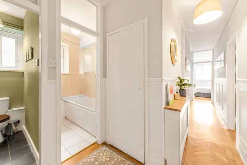 Three Double Bedroom Flat Near King George's Park Earlsfield