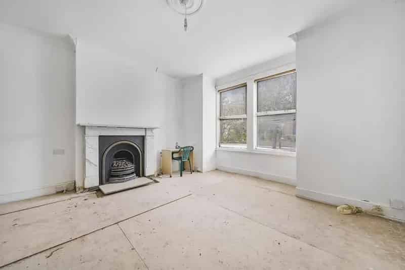 Unique House Huge Garden Potential to Add Value Chain Free