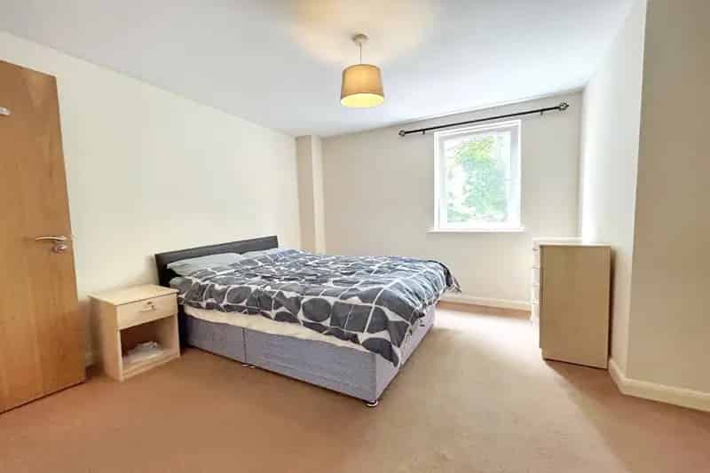 Flat For Sale , Wakefield, England