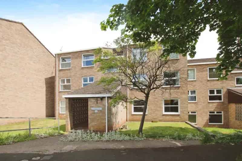 2 Bedroom Flat to Rent