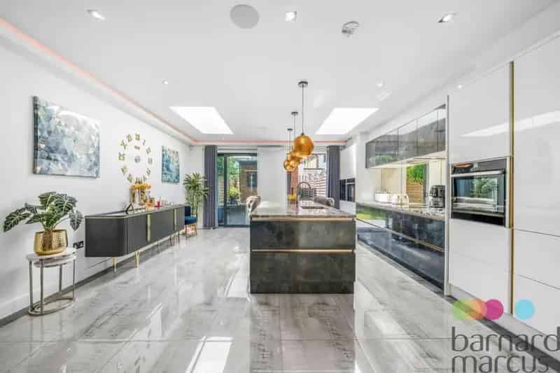 House For Sale , London, England