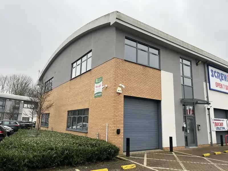 Warehouse Unit Chesham Ground and First Floor Space