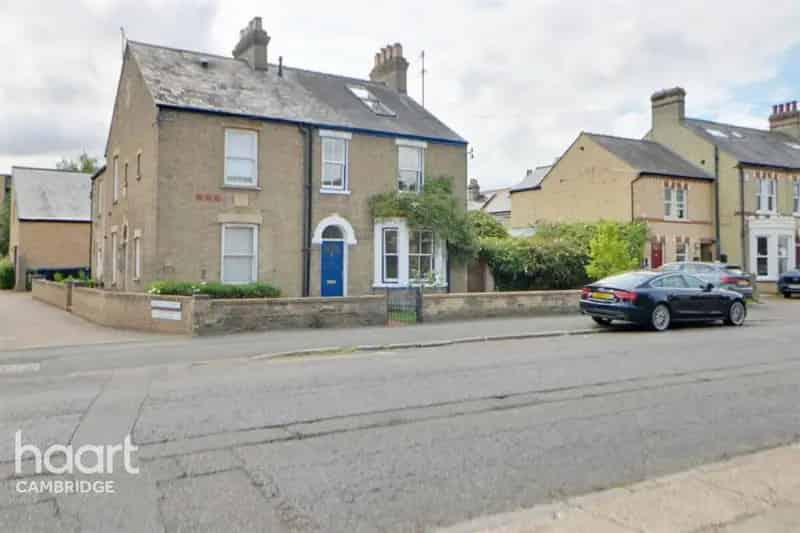 4 Bedroom End of Terrace House to Rent
