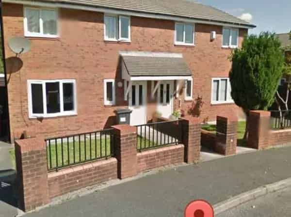 Family Home All Double Bedrooms Driveway Dining Room