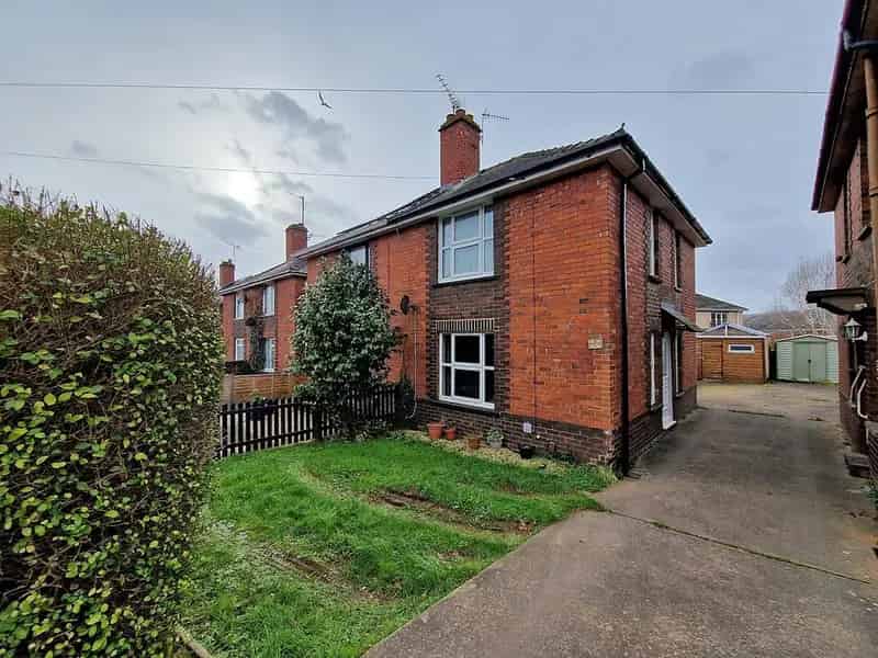 2 Bedroom Semi Detached House For Sale