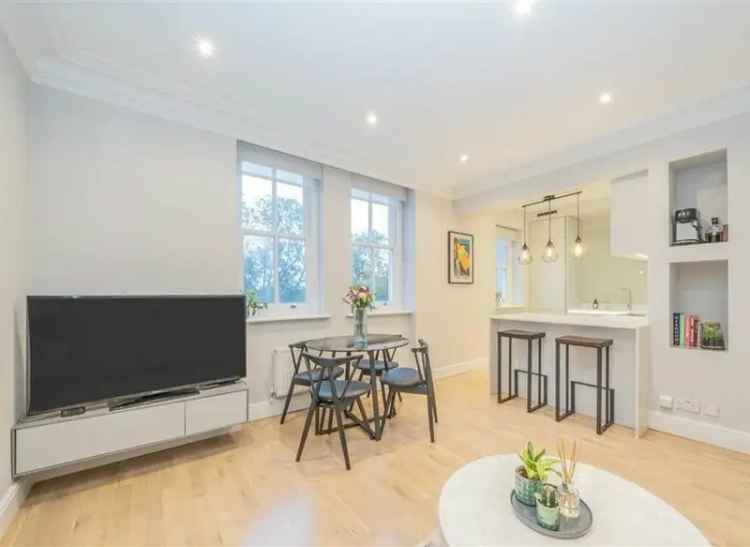 Refurbished Period Conversion Clapham Common Two Double Bedrooms