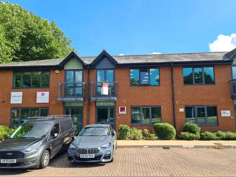 Ground Floor Office Suite in Queen Elizabeth Park Guildford