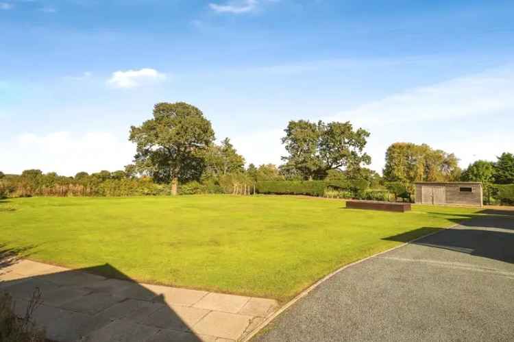 4 Bedroom Detached House for Sale in Dodleston Cheshire