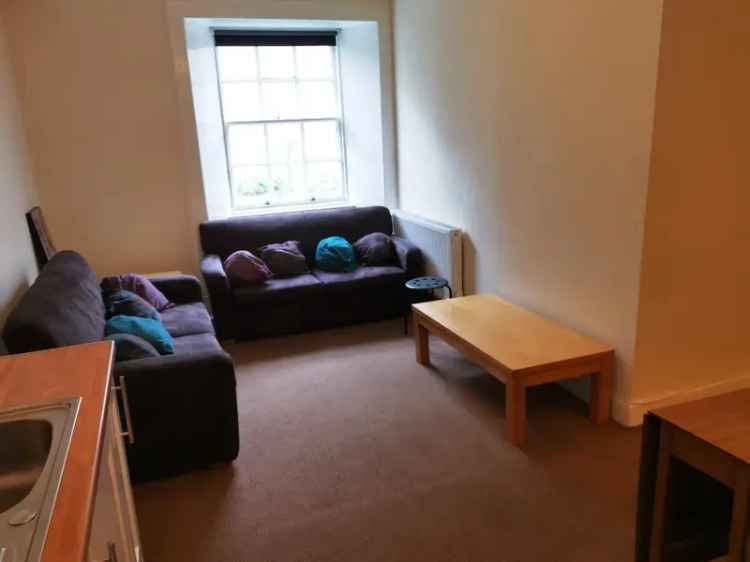 4 Bedroom Flat to Rent