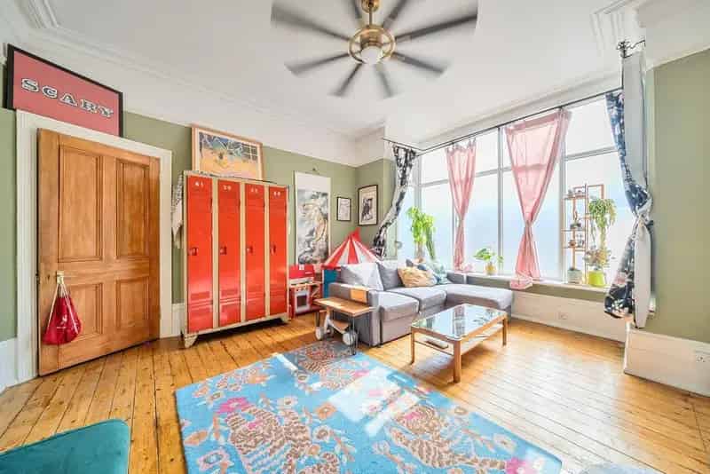 Flat For Sale , London, England