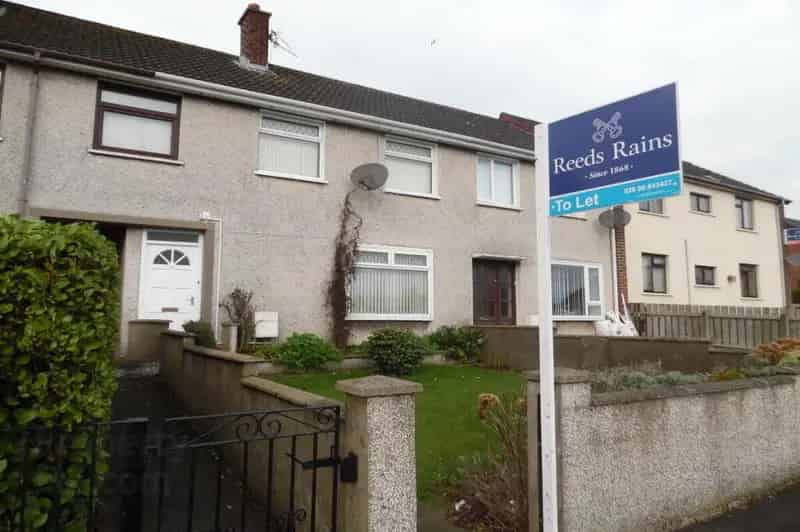 3 Bed Mid-Terraced House Rathcoole Newtownabbey