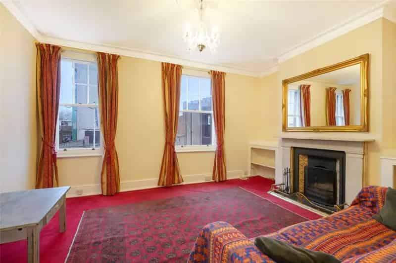 3 Bedroom Flat London Period Building Communal Garden