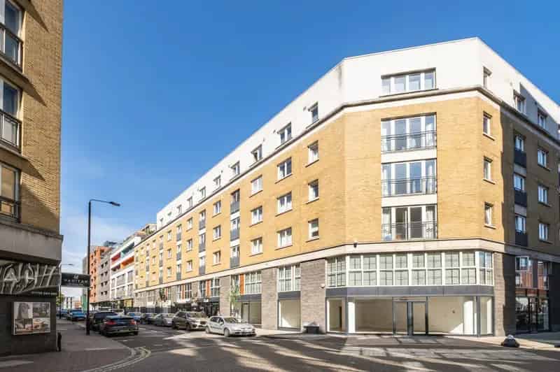 2 Bedroom Flat for Sale in Aldgate Triangle