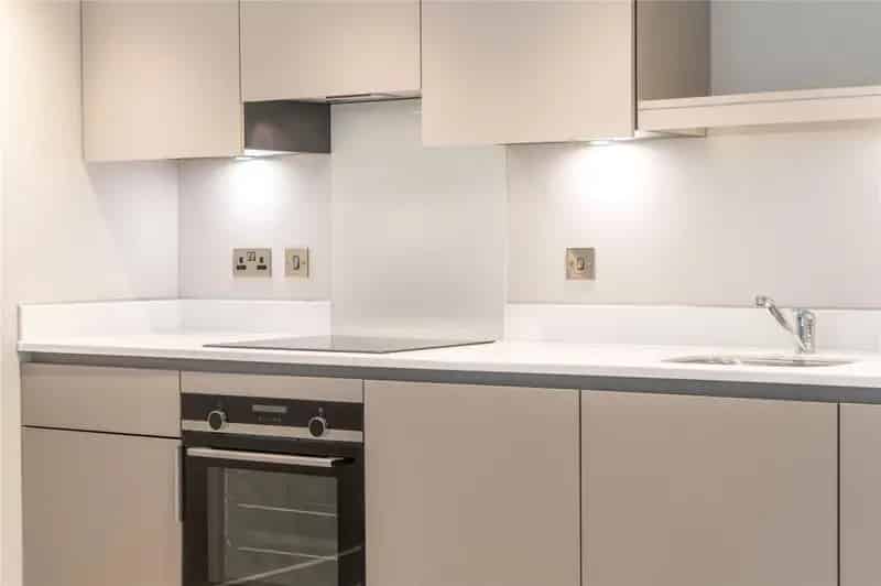 2 Bedroom Apartment Near Amenities