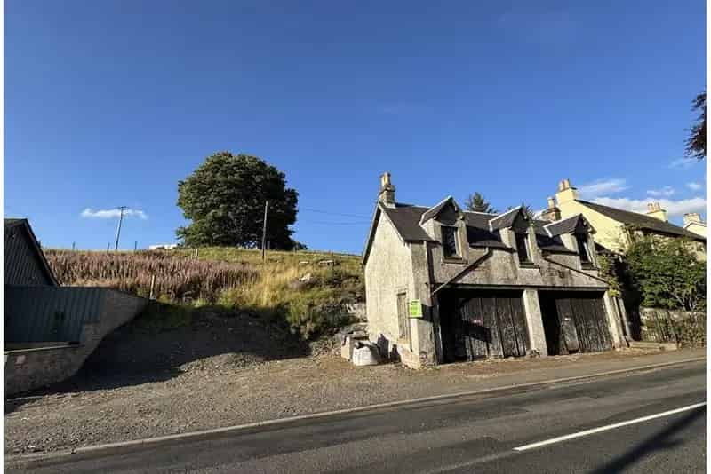 2 Bed House - Detached with 1 Reception Room