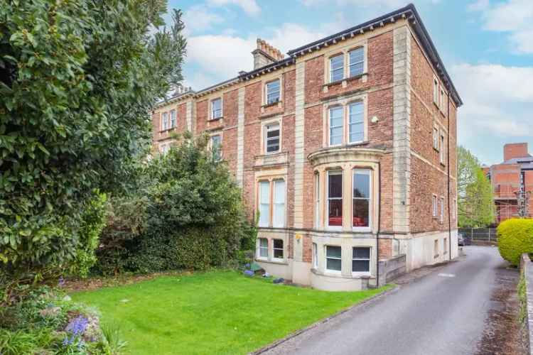 2 Bedroom Flat for Sale in Clifton Bristol