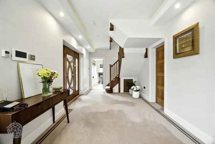 6 Bedroom Detached House for Sale in Heaton Bolton