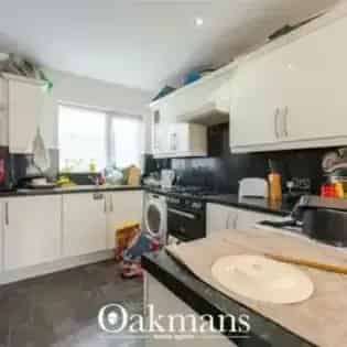 5 Bed Student Flat Near University July 2025
