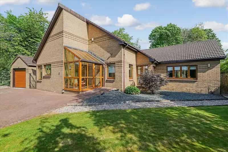 3 Bedroom Bungalow For Sale - No Upfront Fees