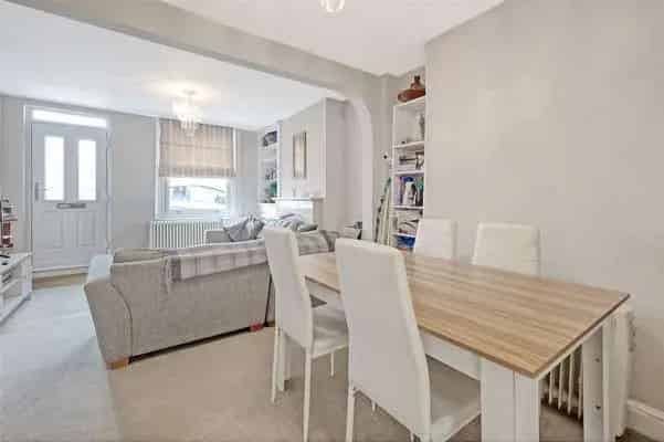 Two Bedroom Mid-Terraced House in Old Moulsham Chelmsford