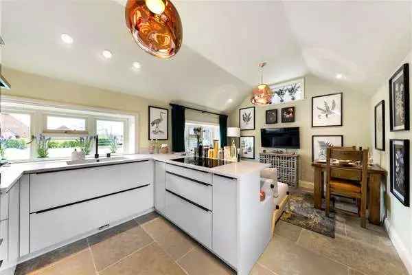 Barn Conversion near Guildford - Modern Features and River Access