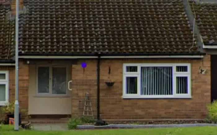 1 Bed Bungalow Weston Point Adapted Property Stairlift Available