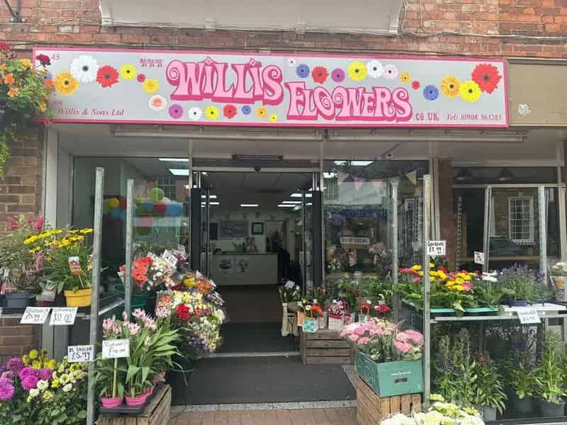 Commercial property For Sale , High Street, Milton Keynes, England
