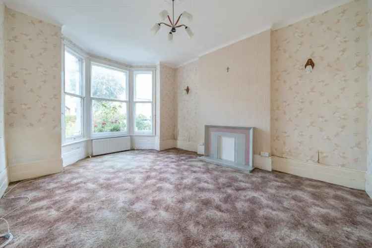 Victorian House near Ealing Broadway Chain Free