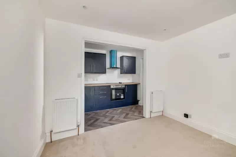2 Bed Flat for Sale Plymouth Waterfront Georgian Street
