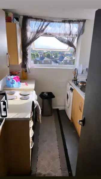 Flat For Rent in Gravesham, England