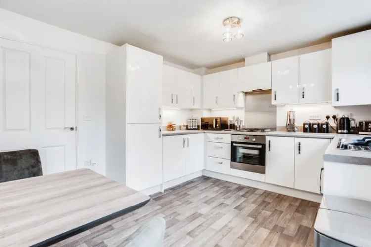 3 Bed Semi-Detached House East Ardsley