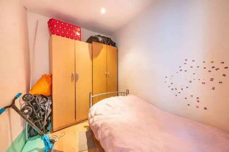 6 Bed House for Sale Family Home Annex Double Driveway