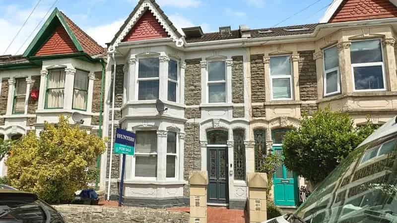 5 Bedroom Period House for Sale