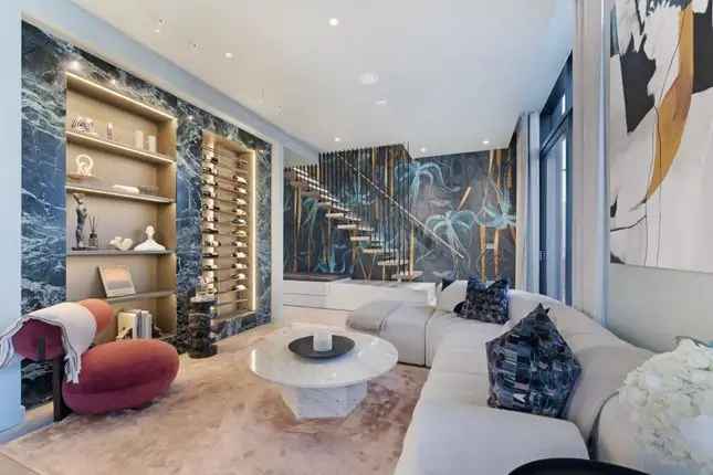 Flat for sale in Hobart Building, Wardian, Canary Wharf E14