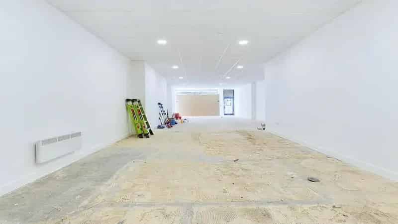 Retail Unit For Sale Prime Location