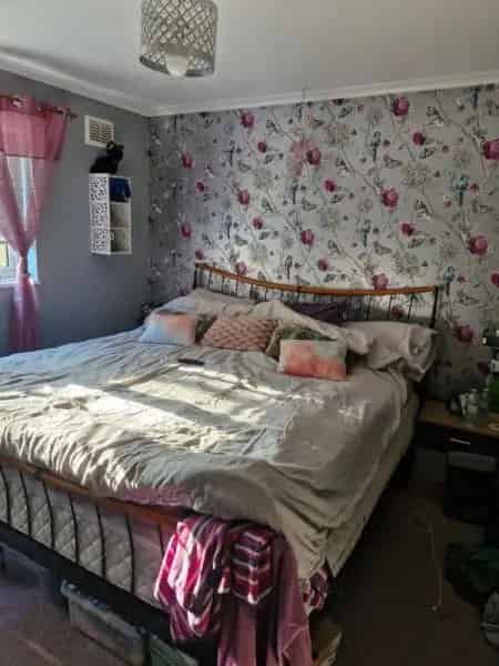 3 Bed Mid Terrace House Near Stevenage