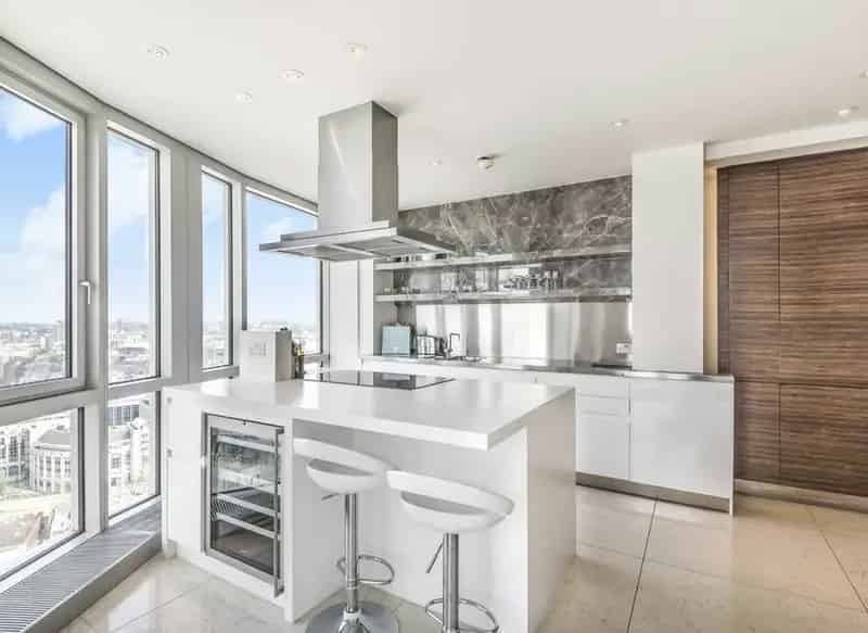 Luxury Riverside Duplex Penthouse Canary Wharf