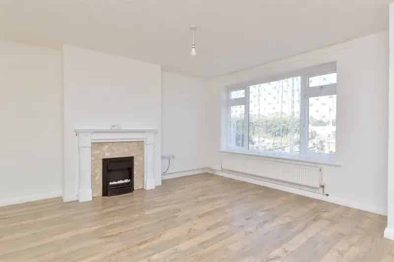 3 Bedroom Terraced House for Sale - Coastal Location
