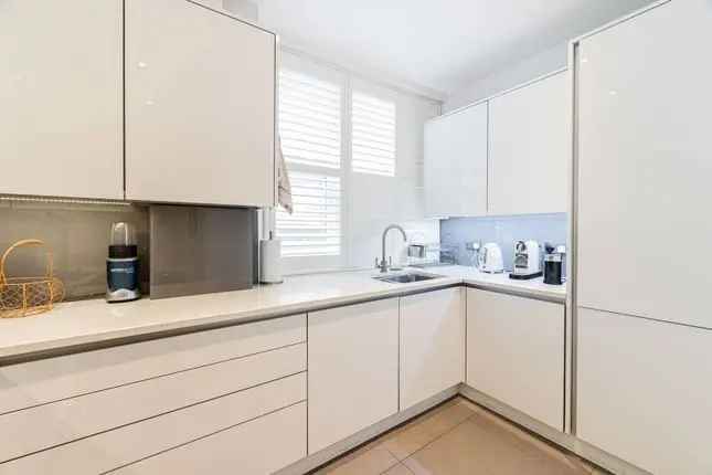 Flat for sale in Old Brompton Road, South Kensington, London SW7